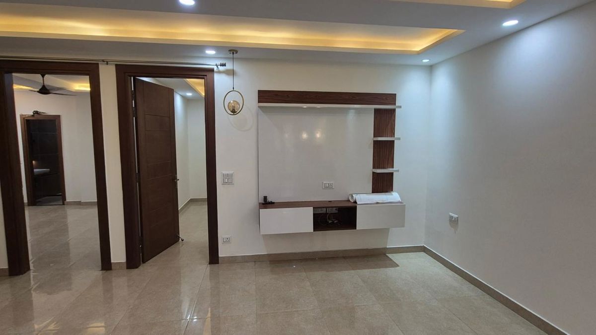 3 BHK for rent in Sector 60, Gurugram — semi-furnished — 2045 sq.ft — Ireo Skyon