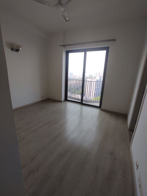 3 BHK for rent in Sector 60, Gurugram — unfurnished — 2000 sq.ft — Ireo Skyon