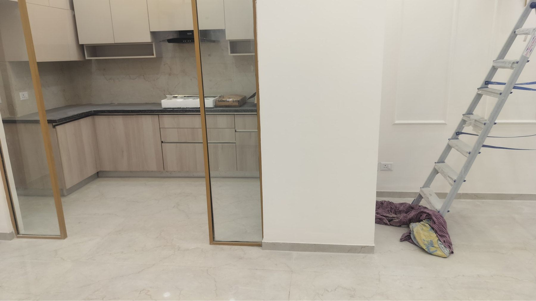 3 BHK for rent in Sector 61, Gurugram — semi-furnished — 2100 sq.ft — Smart World Orchard