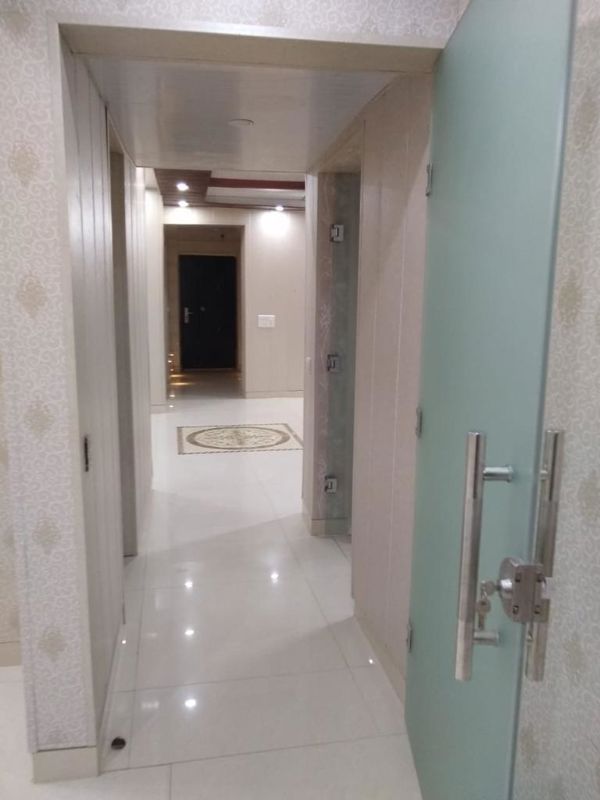 3 BHK for rent in Sector 61, Gurugram — semi-furnished — 1680 sq.ft — Smart World Orchard