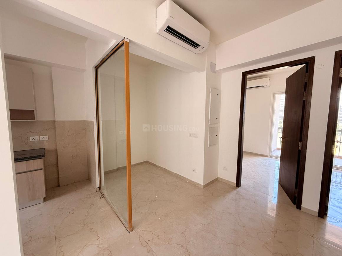 3 BHK for rent in Sector 61, Gurugram — semi-furnished — 1200 sq.ft — Smartworld Orchard
