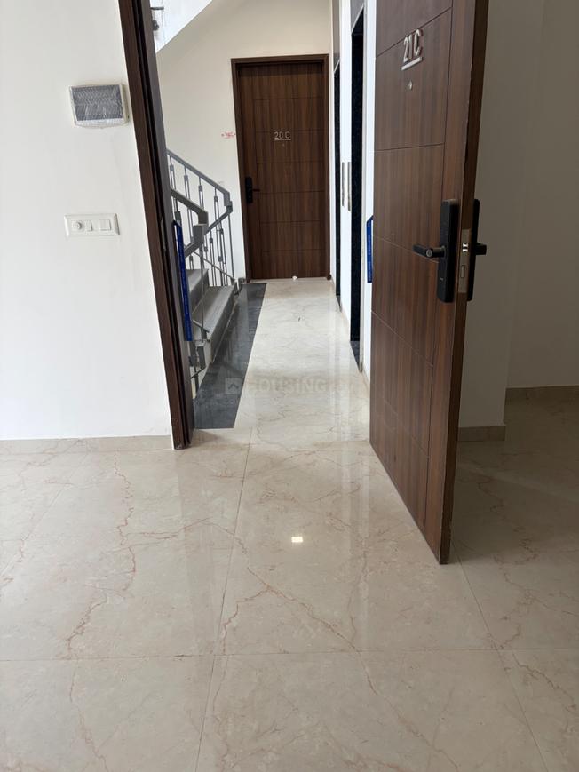 3 BHK for rent in Sector 61, Gurugram — semi-furnished — 1200 sq.ft — Smartworld Orchard