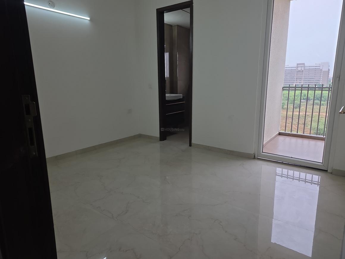 3 BHK for rent in Sector 61, Gurugram — semi-furnished — 1249 sq.ft — Smartworld Orchard