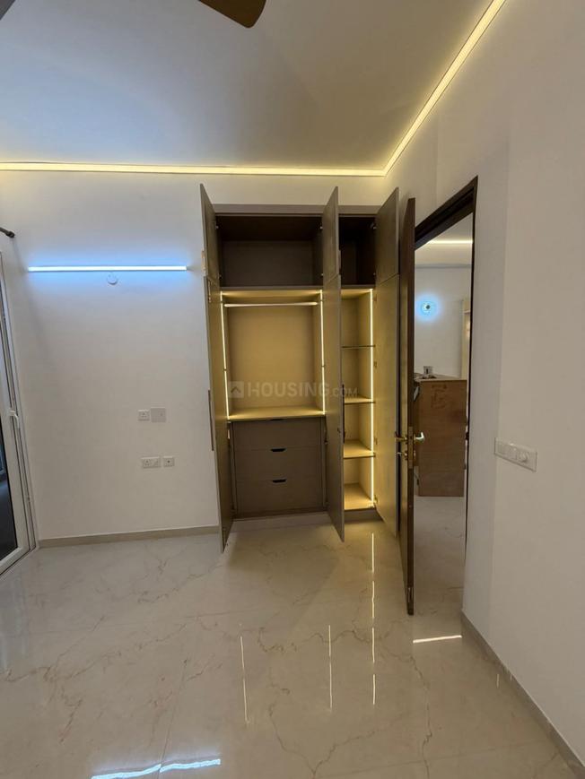 3 BHK for rent in Sector 61, Gurugram — semi-furnished — 1208 sq.ft — Smartworld Orchard