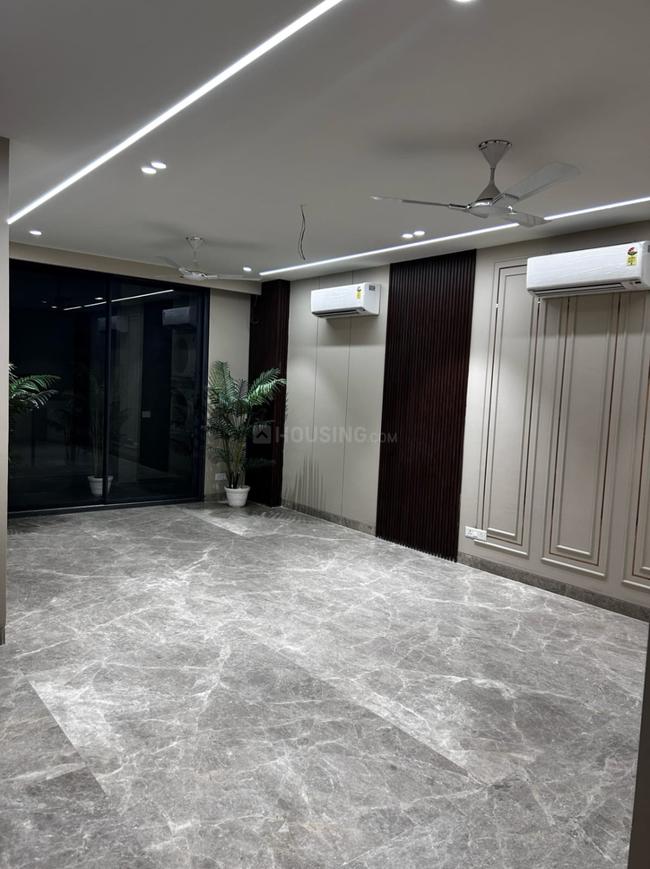 3 BHK for rent in Sector 61, Gurugram — semi-furnished — 1208 sq.ft
