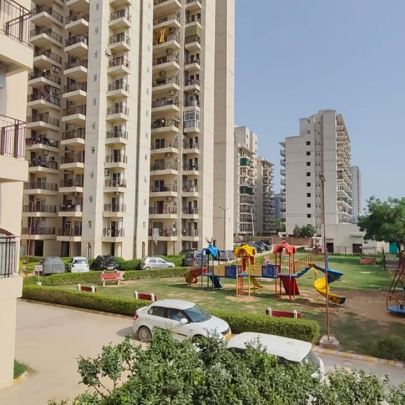3 BHK for rent in Sector 62, Gurugram — semi-furnished — 1250 sq.ft — Pivotal Paradise
