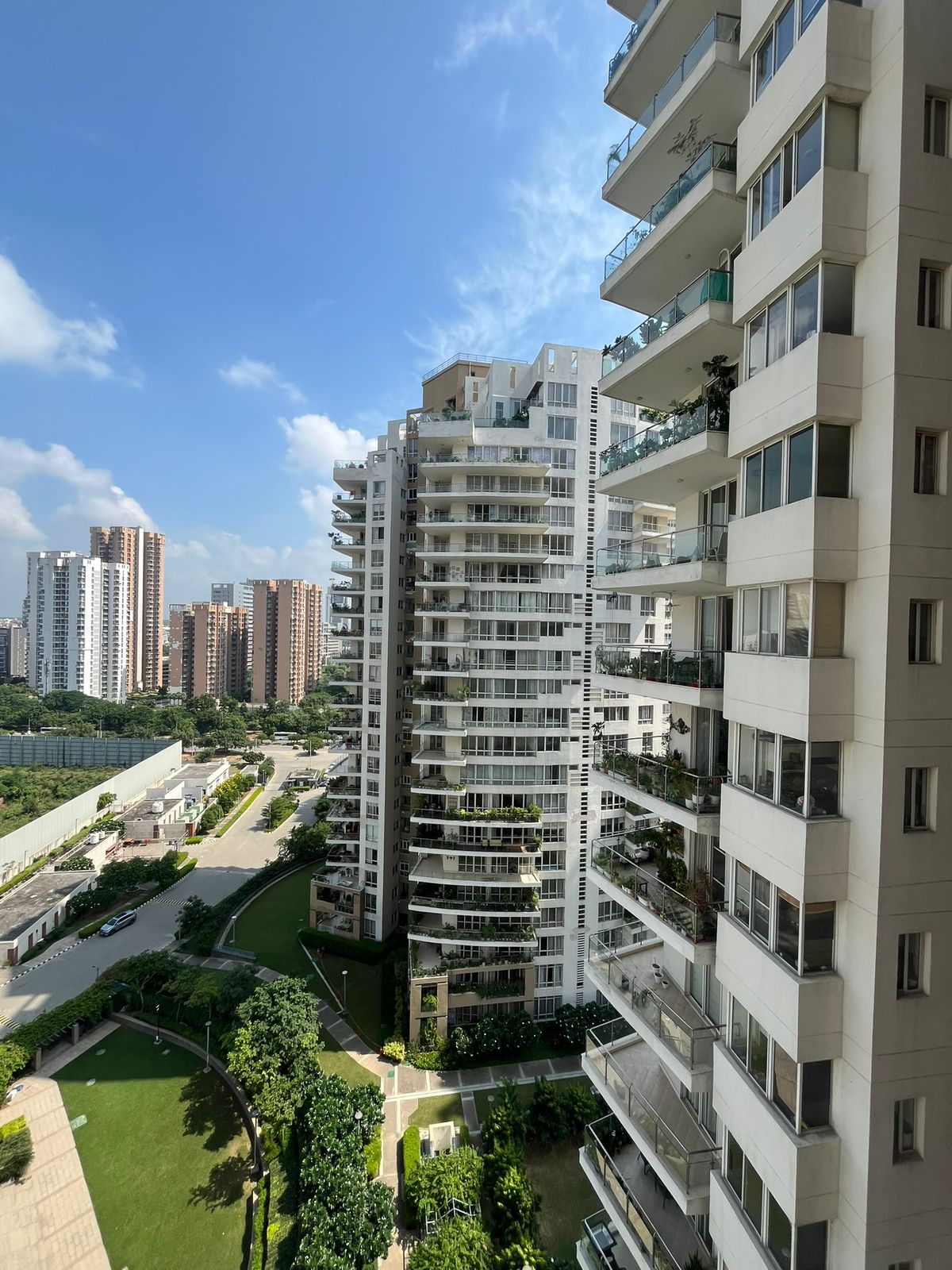 3 BHK for rent in Sector 62, Gurugram — unfurnished — 3800 sq.ft — Pioneer Araya