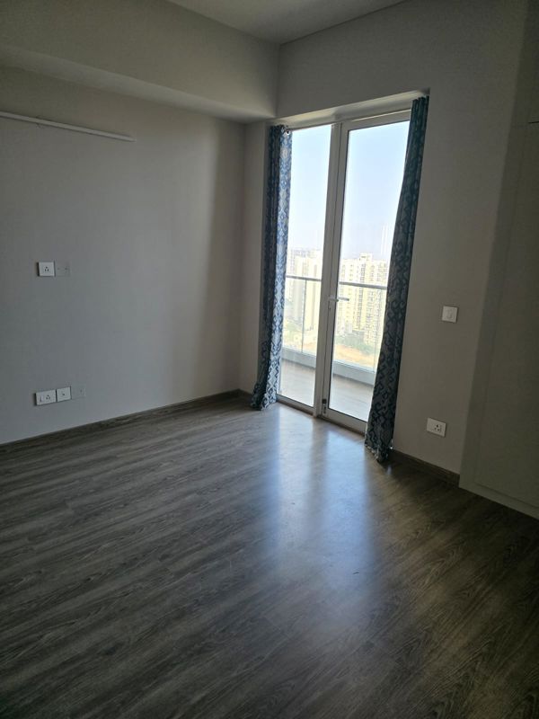 3 BHK for rent in Sector 62, Gurugram — semi-furnished — 2567 sq.ft — Emaar Digi Homes