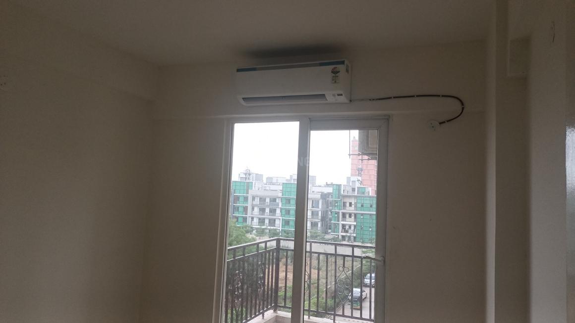 3 BHK for rent in Sector 63, Gurugram — semi-furnished — 900 sq.ft — Signature Global Prime