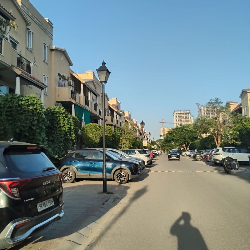 3 BHK for rent in Sector 65, Gurugram — semi-furnished — 1450 sq.ft — Emaar MGF Emerald Hills