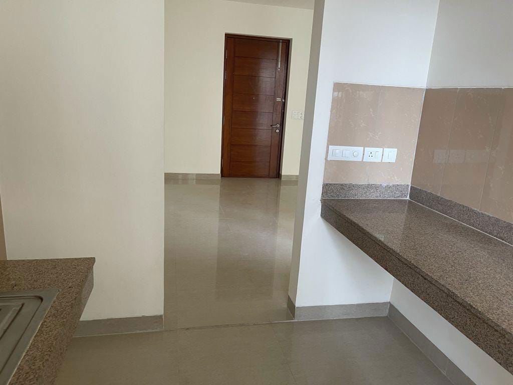 3 BHK for rent in Sector 65, Gurugram — semi-furnished — 1395 sq.ft — Emaar Emerald Estate