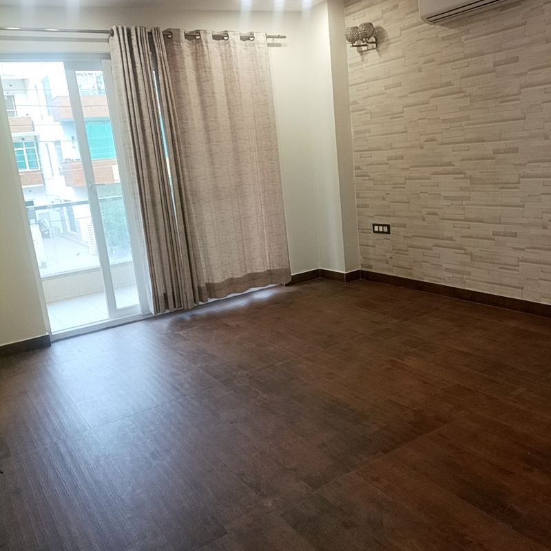 3 BHK for rent in Sector 65, Gurugram — semi-furnished — 1600 sq.ft — Emaar Emerald Floors Premier