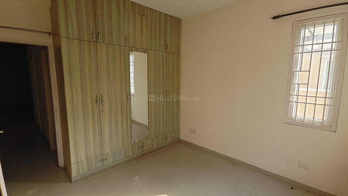 3 BHK for rent in Sector 65, Gurugram — semi-furnished — 1380 sq.ft — Emaar Emerald Hill