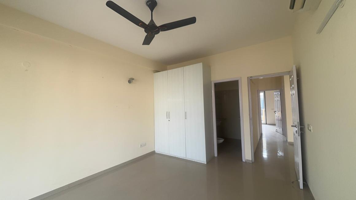 3 BHK for rent in Sector 65, Gurugram — semi-furnished — 1380 sq.ft — Emaar Emerald Hill