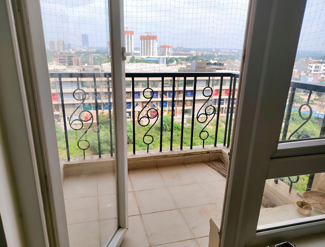 3 BHK for rent in Sector 65, Gurugram — semi-furnished — 1395 sq.ft — Emaar Emerald Estate