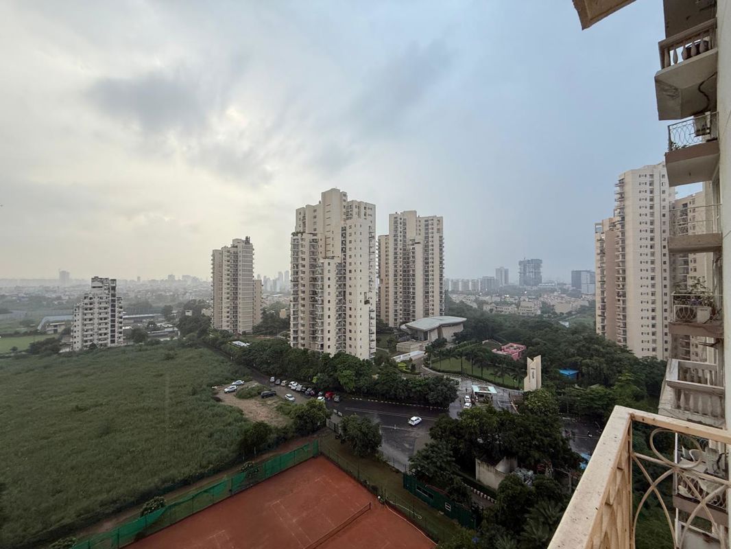 3 BHK for rent in Sector 66, Gurugram — semi-furnished — 2100 sq.ft — BPTP Park Prime