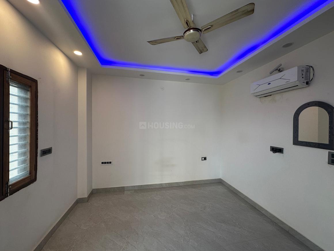 3 BHK for rent in Sector 67, Gurugram — semi-furnished — 2000 sq.ft — Ansal Versalia