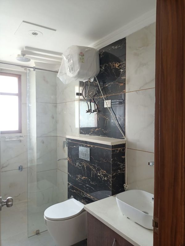 3 BHK for rent in Sector 67, Gurugram — semi-furnished — 2000 sq.ft — Ansal API Esencia