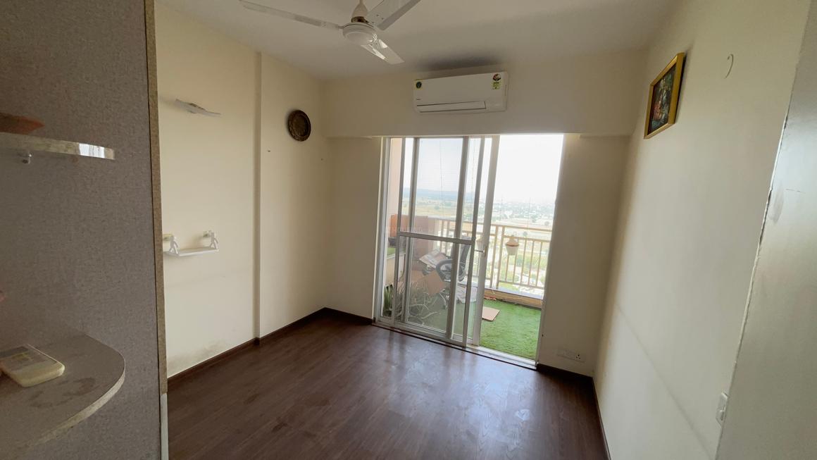 3 BHK for rent in Sector 68, Gurugram — semi-furnished — 1600 sq.ft — M3M Marina