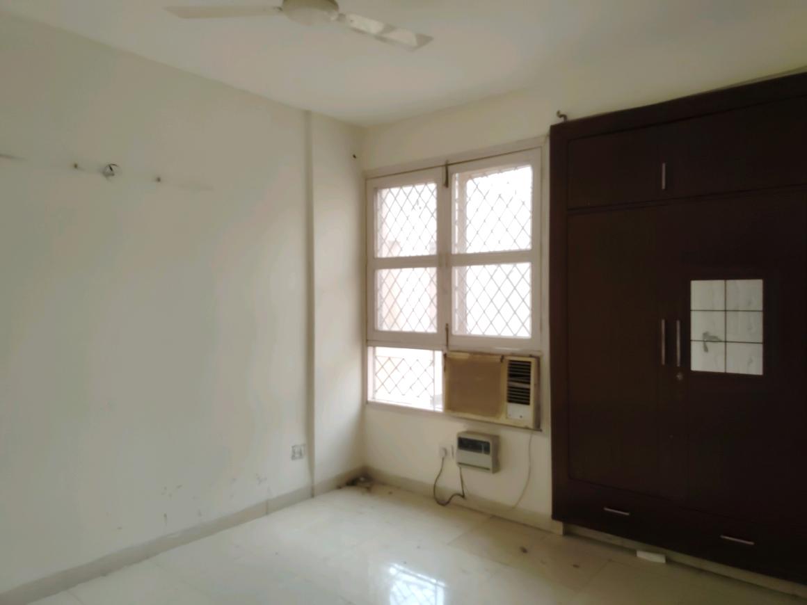 3 BHK for rent in Sector 69, Gurugram — semi-furnished — 1326 sq.ft — Tulip White