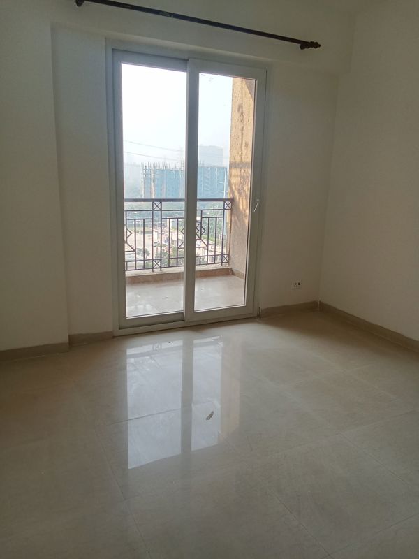 3 BHK for rent in Sector 69, Gurugram — semi-furnished — 1578 sq.ft — Tulip Violet