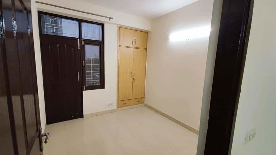 3 BHK for rent in Sector 69, Gurugram — semi-furnished — 1326 sq.ft — Tulip White