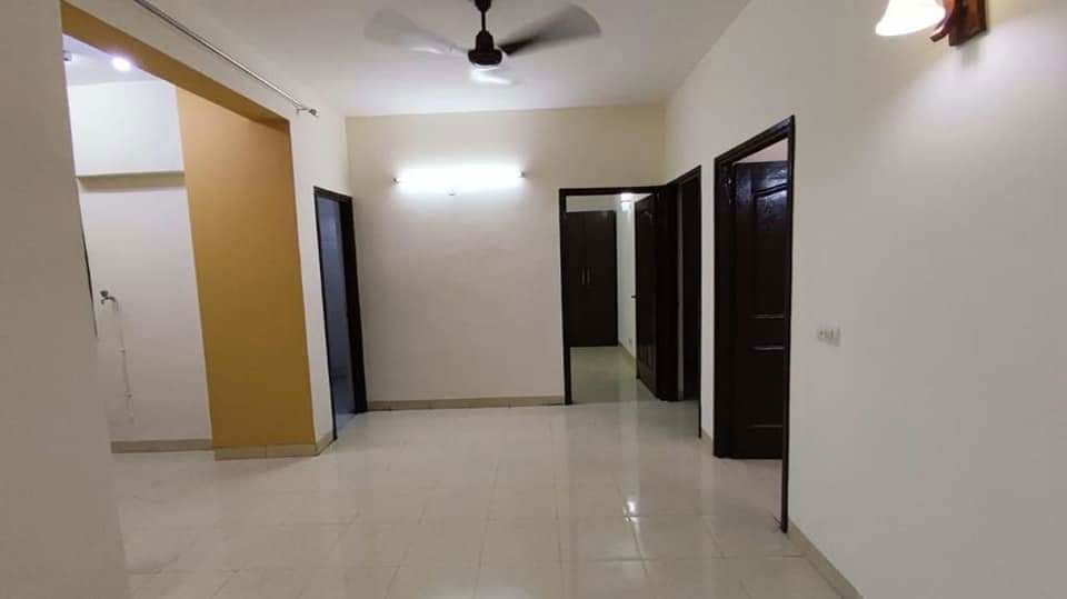 3 BHK for rent in Sector 69, Gurugram — semi-furnished — 1326 sq.ft — Tulip White