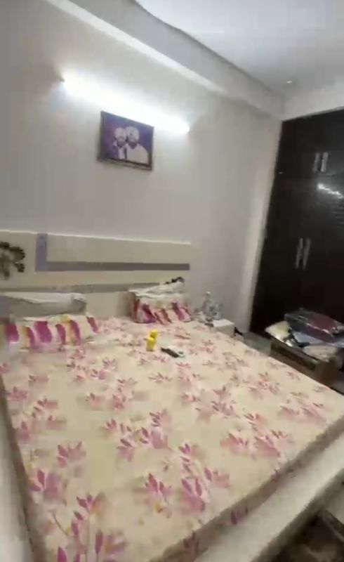 3 BHK for rent in Sector 7, Gurugram — semi-furnished — 1950 sq.ft