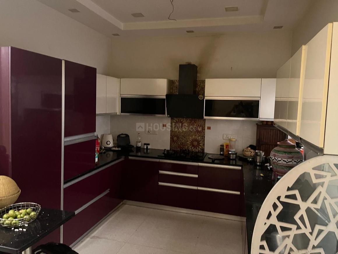 3 BHK for rent in Sector 7, Gurugram — semi-furnished — 2200 sq.ft