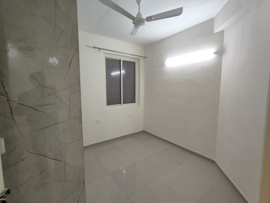 3 BHK for rent in Sector 70, Gurugram — semi-furnished — 742 sq.ft — Pyramid Altia