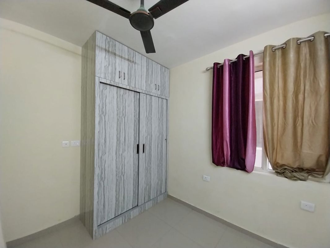 3 BHK for rent in Sector 70, Gurugram — semi-furnished — 810 sq.ft — Pyramid Altia