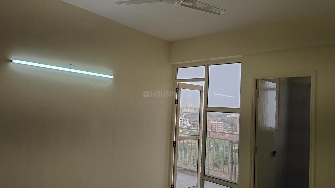 3 BHK for rent in Sector 70, Gurugram — unfurnished — 700 sq.ft — Pyramid Altia