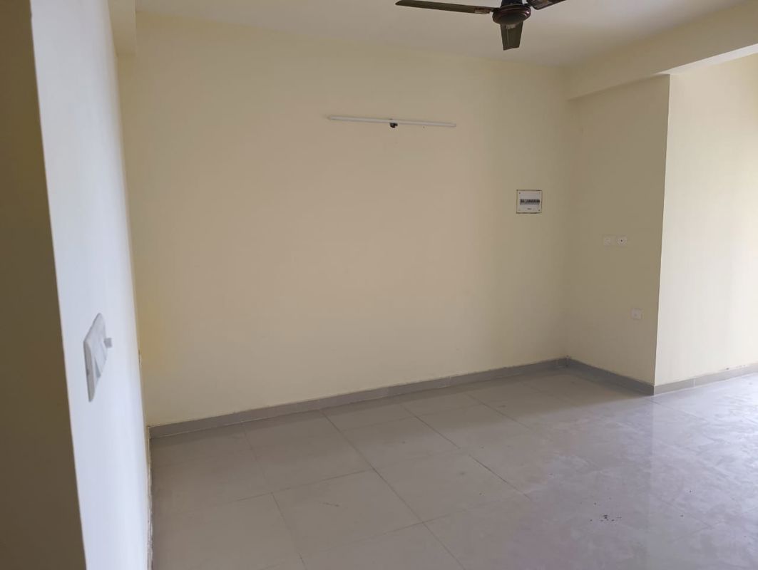 3 BHK for rent in Sector 70, Gurugram — semi-furnished — 742 sq.ft — Pyramid Altia