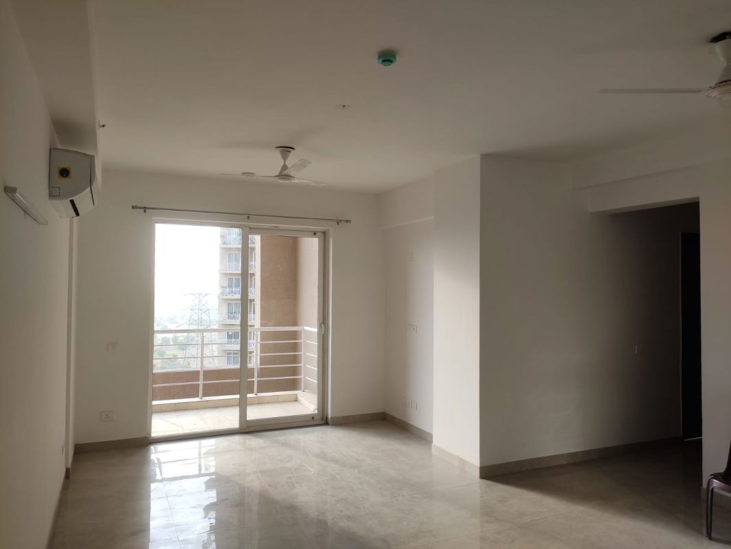 3 BHK for rent in Sector 70a, Gurugram — semi-furnished — 1950 sq.ft — Capital Residency 360