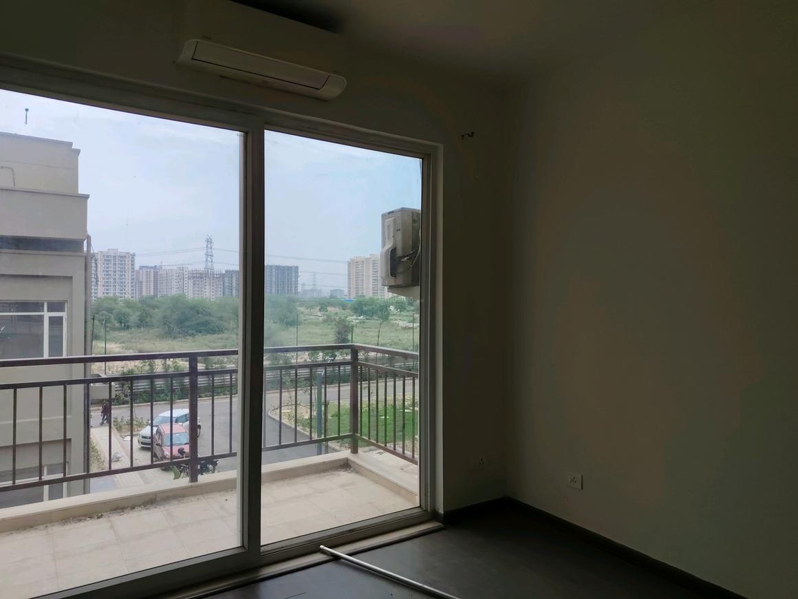3 BHK for rent in Sector 70A, Gurugram — semi-furnished — 1500 sq.ft — BPTP Astaire Garden Floors
