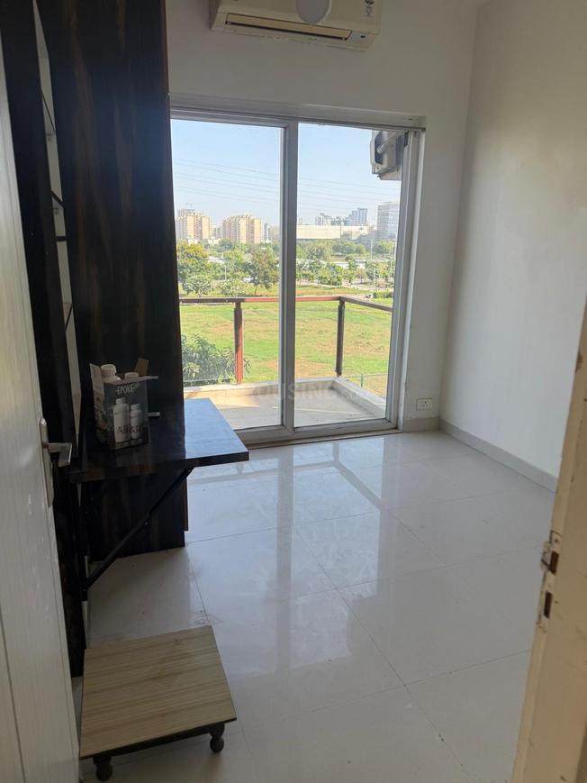 3 BHK for rent in Sector 70A, Gurugram — semi-furnished — 1140 sq.ft — BPTP Astaire Garden Floors