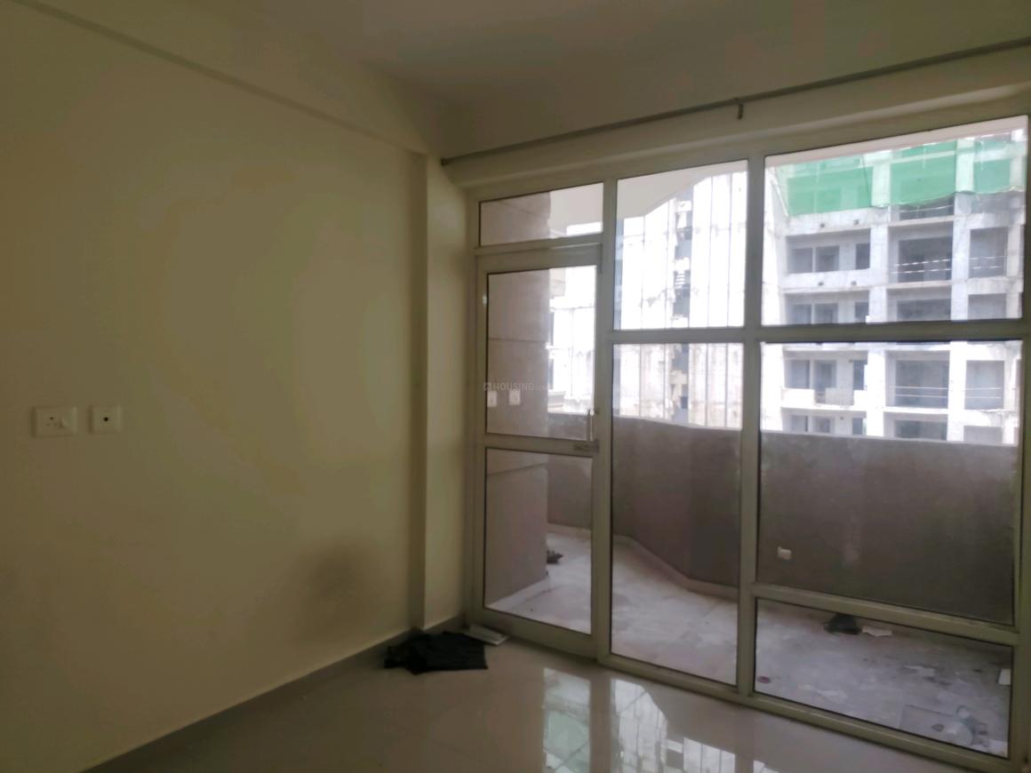 3 BHK for rent in Sector 70A, Gurugram — semi-furnished — 700 sq.ft — Pyramid Altia