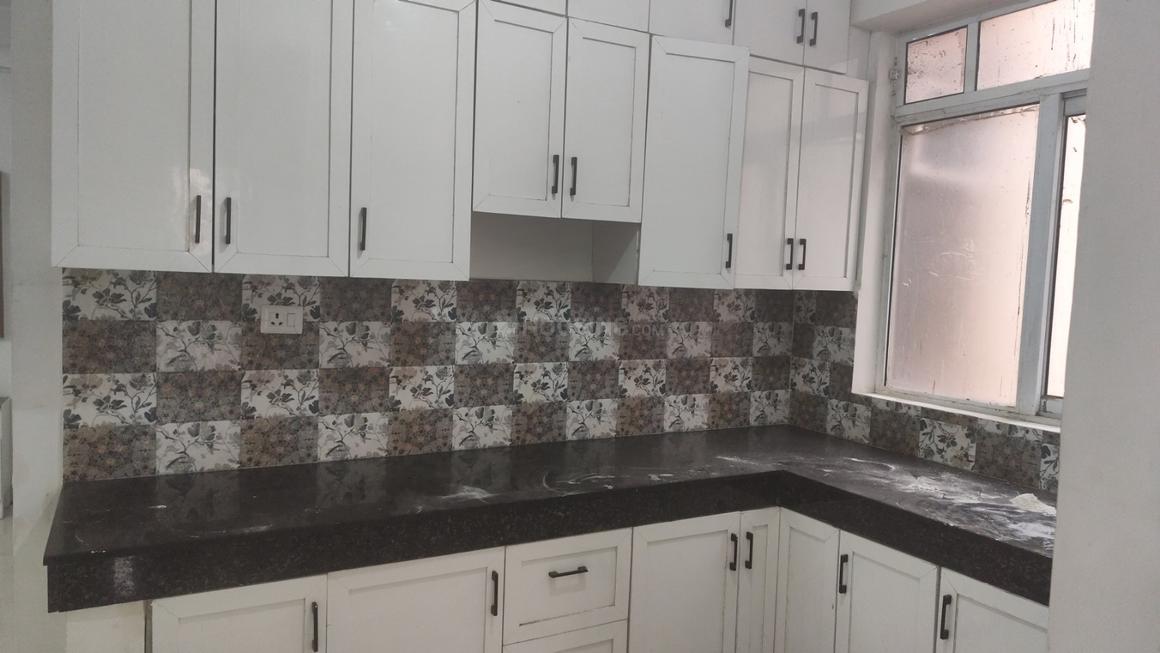 3 BHK for rent in Sector 71, Gurugram — semi-furnished — 1050 sq.ft — Signature Global Andour Heights