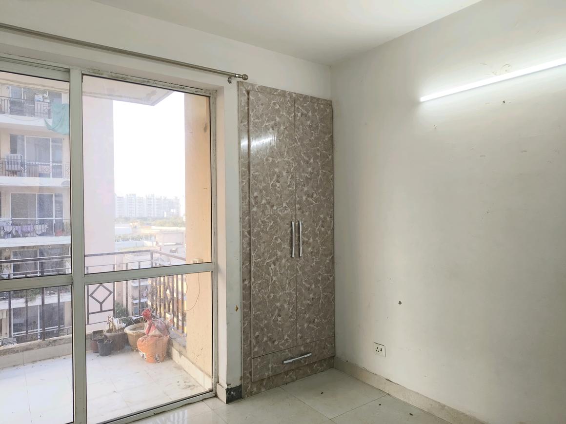 3 BHK for rent in Sector 71, Gurugram — semi-furnished — 800 sq.ft — Signature Global Andour Heights