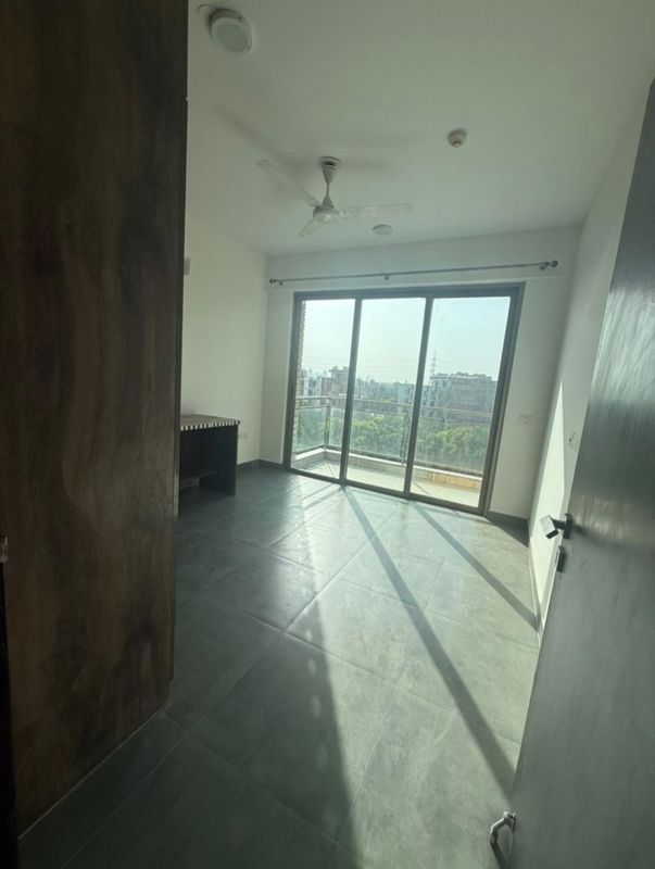 3 BHK for rent in Sector 72, Gurugram — semi-furnished — 2191 sq.ft — Tata Primanti-Executive Flat