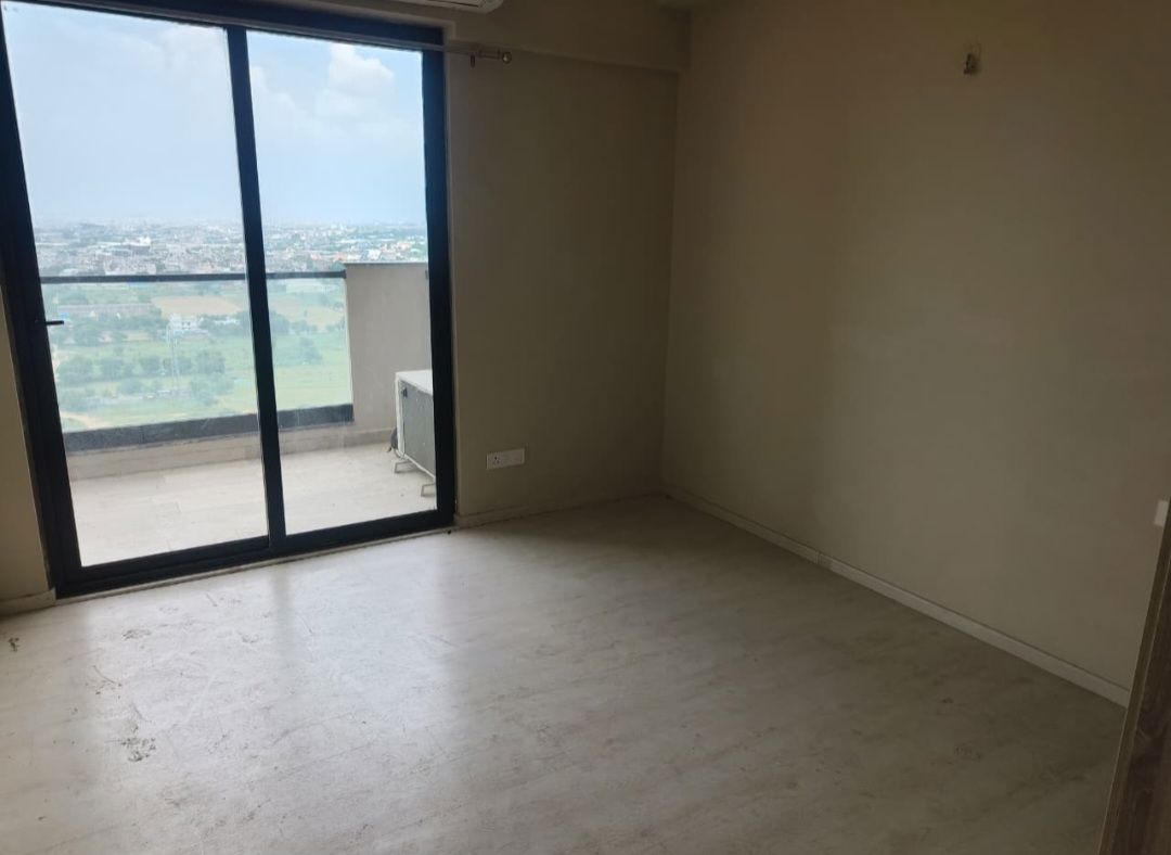 3 BHK for rent in Sector 74, Gurugram — semi-furnished — 2018 sq.ft — M3M Skywalk
