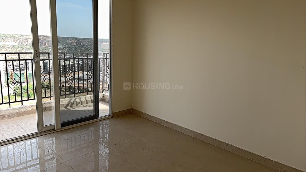 3 BHK for rent in Sector 79, Gurugram — unfurnished — 700 sq.ft — Signature Global Golf Green