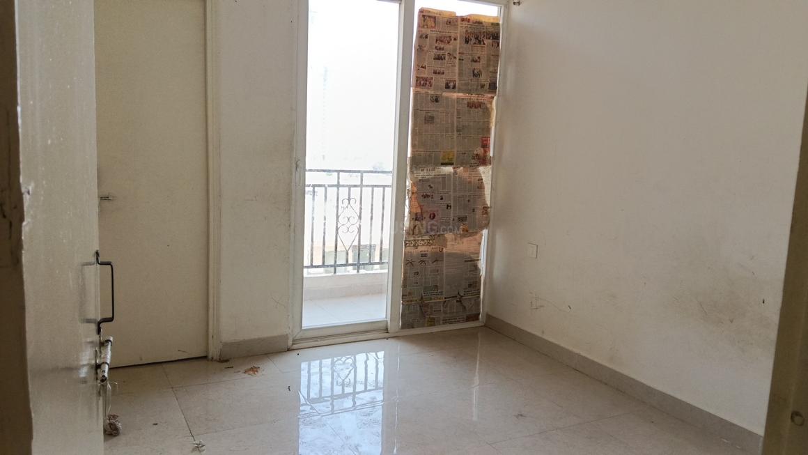 3 BHK for rent in Sector 79, Gurugram — semi-furnished — 1100 sq.ft — Signature Global Golf Green