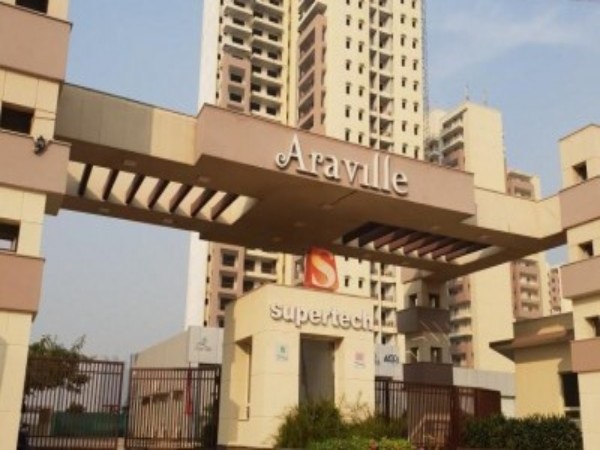 3 BHK for rent in Sector 79, Gurugram — semi-furnished — 1945 sq.ft — Supertech Araville