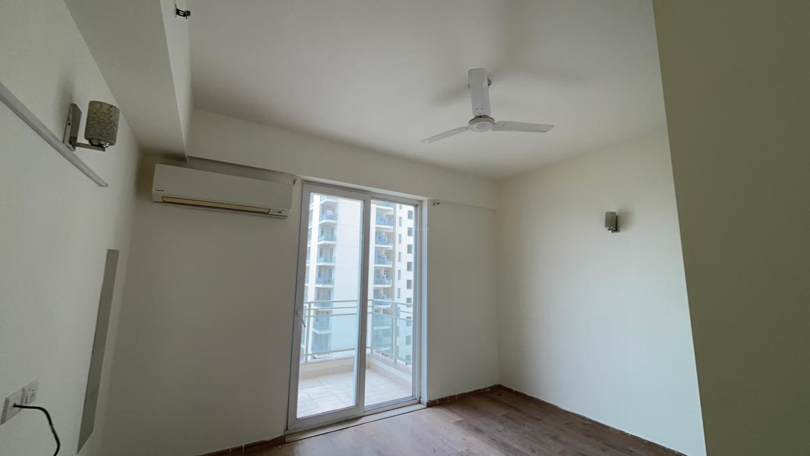 3 BHK for rent in Sector 82A, Gurugram — semi-furnished — 1818 sq.ft — DLF The Primus