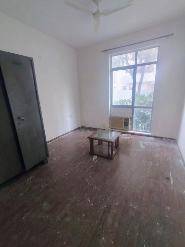 3 BHK for rent in Sector 83, Gurugram — semi-furnished — 2000 sq.ft — Vatika Lifestyle Homes