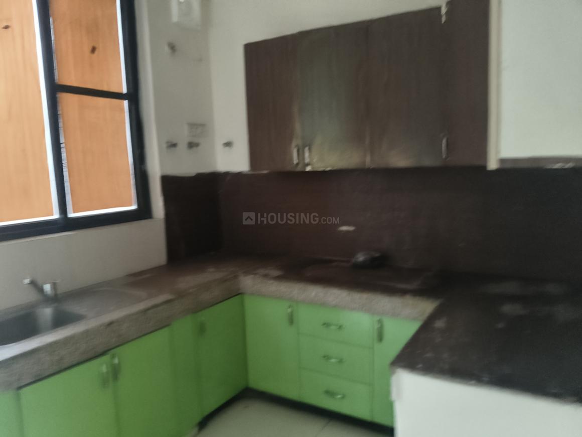 3 BHK for rent in Sector 83, Gurugram — semi-furnished — 1685 sq.ft — Vatika Iris Floors