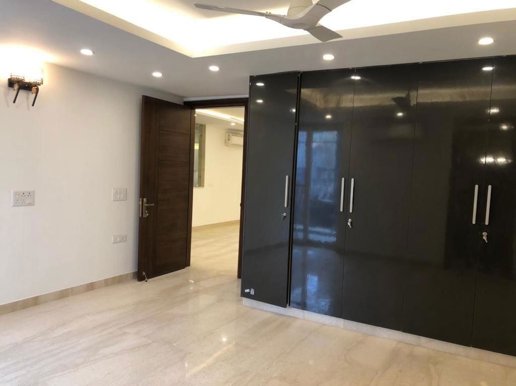 3 BHK for rent in Sector 85, Gurugram — semi-furnished — 1900 sq.ft — Godrej Air Sector 85