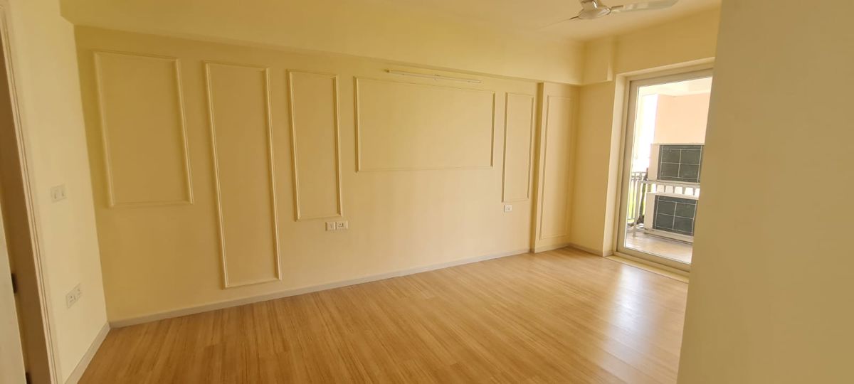3 BHK for rent in Sector 86, Gurugram — semi-furnished — 1931 sq.ft — DLF The Skycourt