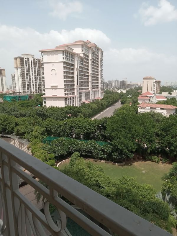3 BHK for rent in Sector 86, Gurugram — semi-furnished — 1930 sq.ft — DLF The Skycourt